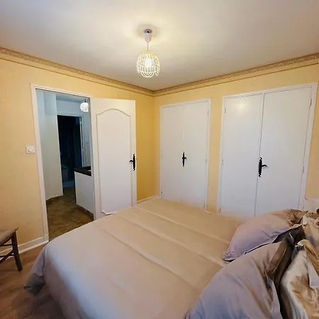 Prázdninový dům Maison Proche De La Cite Avec Jardin