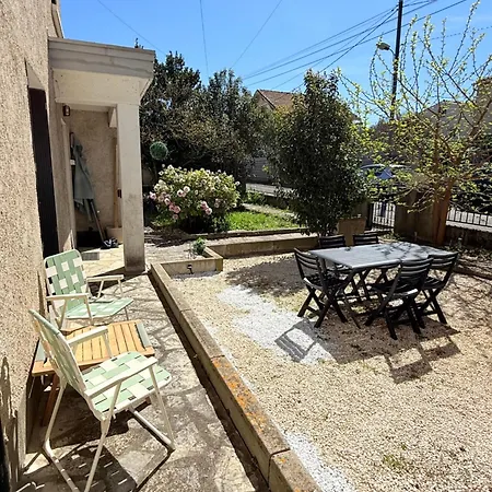 度假居 Maison Proche De La Cite Avec Jardin *